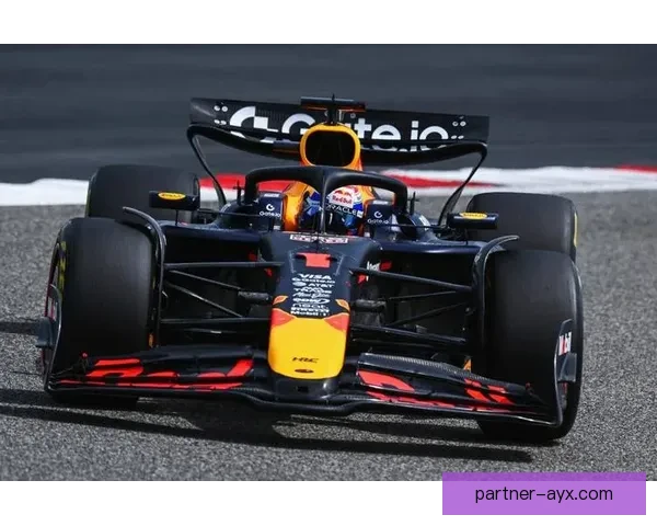 F1赛季最新动态：迈凯伦引擎升级与红牛车队策略调整引发热议